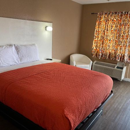 Hotel Eastin Atchison Exterior photo